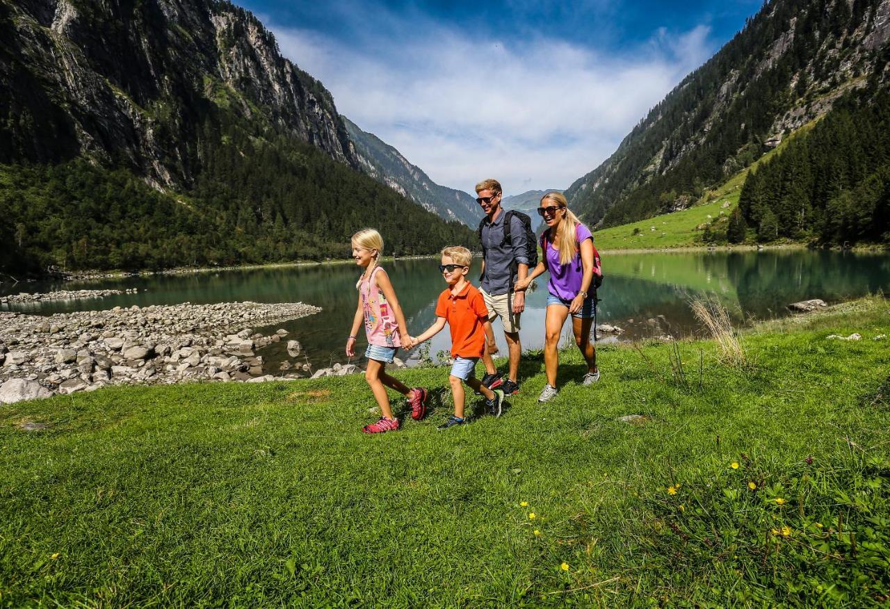 Monas Home Mayrhofen Buitenkant foto